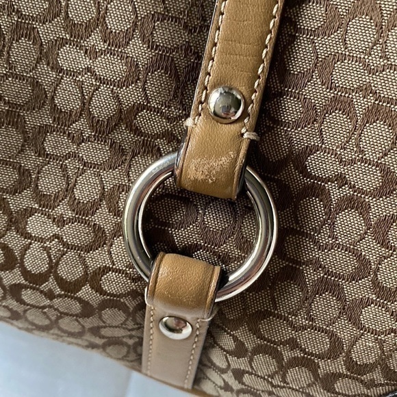 Coach Signature Gallery Jacquard Tan Canvas Tote With Leather Trim (authentic) - Picture 8 of 16